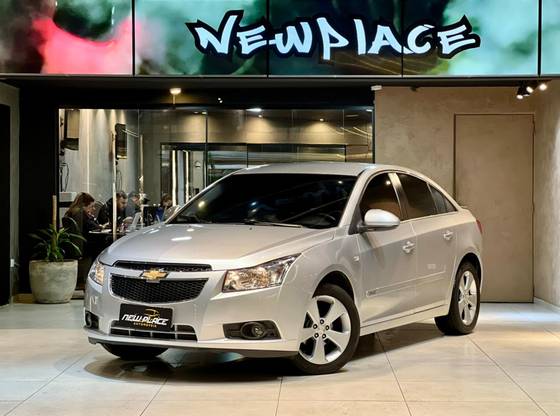 CHEVROLET CRUZE 1.8 LT 16V FLEX 4P AUTOMÁTICO CHEVROLET CRUZE 1.8 LT 16V FLEX 4P AUTOMÁTICO